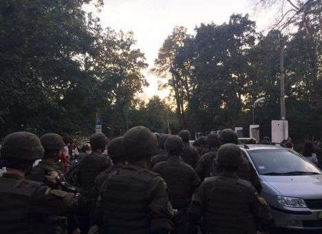 Нацгвардия прибыла на место конфликта в Киеве (ФОТО)