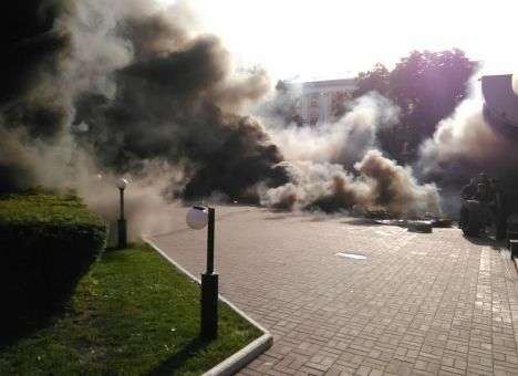 Здание «Киевгорстроя» затянуло дымом (ФОТО)