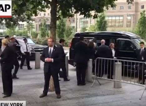 После публичного «обморока» Клинтон поставили диагноз (ВИДЕО)