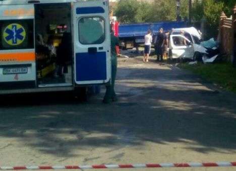 Опубликованы кадры с места страшного ДТП, в котором погибли двое детей (ФОТО)