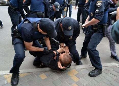 Лежать, я сказал: Как в Одессе скрутили активистов «Правого сектора» (ВИДЕО)