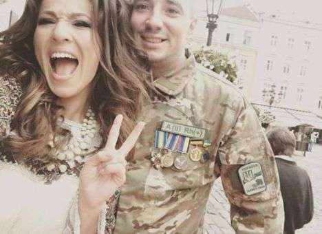 «Титановый Джексон» сыграл свадьбу с певицей