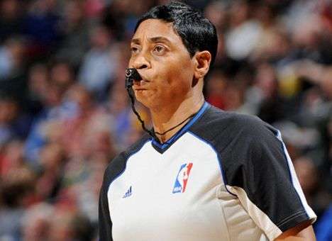 Первая женщина-арбитр в истории НБА завершила карьеру