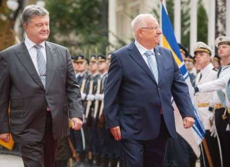 Президент Израиля срочно покидает Киев