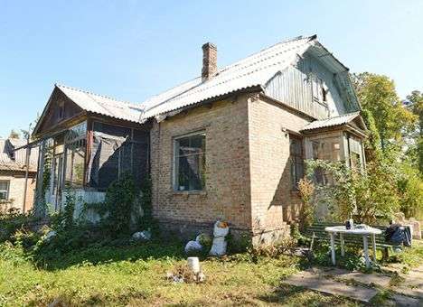 Мы попали в ловушку: Аферисты отняли у дочери известного украинского композитора дом под Киевом