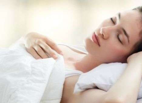 Медики назвали лучшие природные снотворные