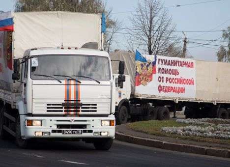 Благодарные дети и врачи: Москва срежиссировала встречи гумконвоев на Донбассе