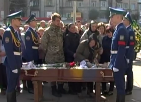 Винница простилась с молодым снайпером (ВИДЕО)