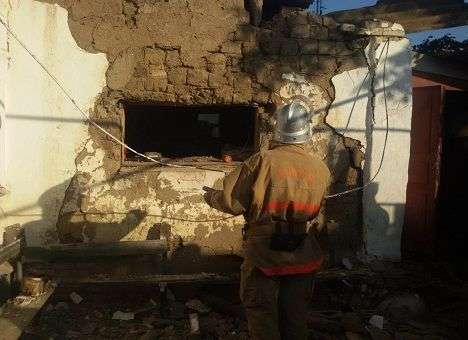 В Мелитополе взрывом газа разнесло часть дома (ФОТО)