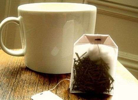 Медики сообщили, чем опасен чай в пакетиках