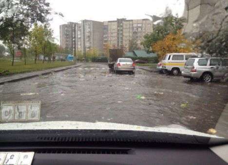 Львов после ливня: Море воды и мусора (ФОТО, ВИДЕО)