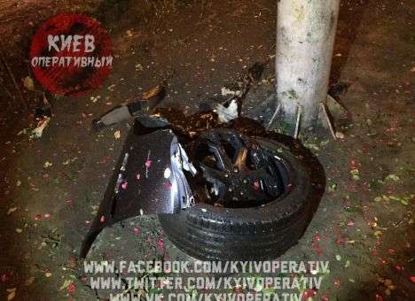 Половину Maserati «оставил» гражданин Шотландии на киевской клумбе (ФОТО)