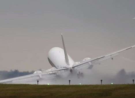 Опубликованы кадры смертельно опасной посадки «Боинга» (ВИДЕО)