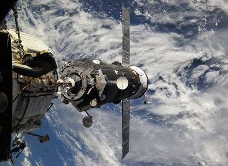 Учёные зарядили лазером смартфон