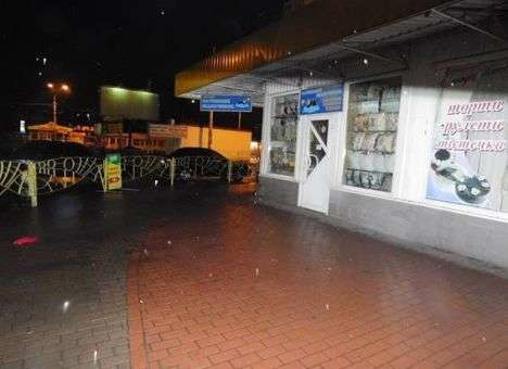 В Киеве открыли стрельбу, есть раненые (ФОТО)