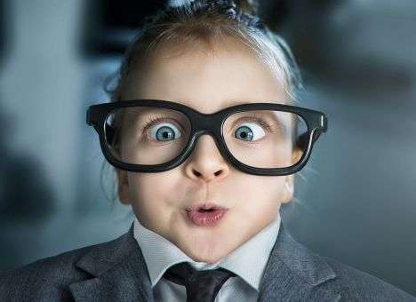 Специалисты доказали, что очкарики умнее