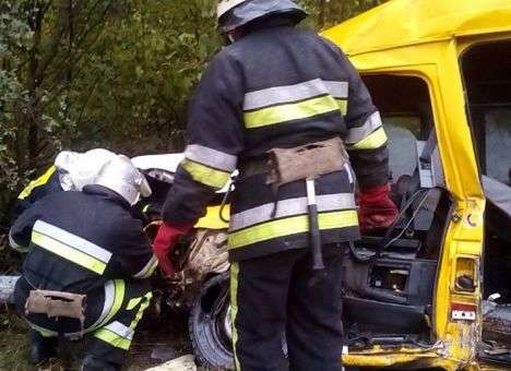 Кадры с места страшного ДТП на Хемельнитчине (ФОТО)