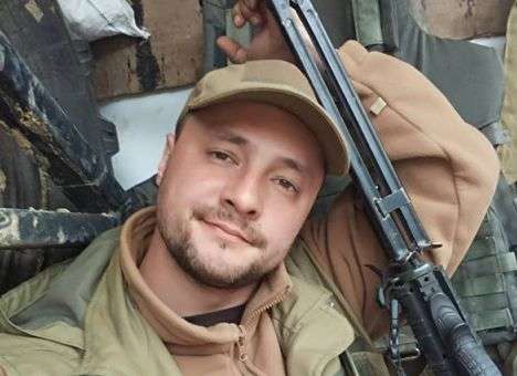 Известного участника АТО уволили в первый же день его возвращения с войны на работу