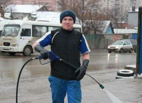 На Донбассе официально завершилась война автомойщиков и трактористов, - журналист