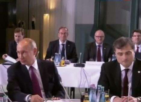 У Меркель пояснили, как «санкционный» Сурков оказался в Берлине