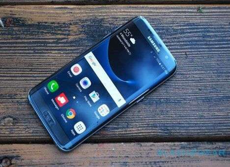 В США взорвался Samsung Galaxy S7 во время зарядки