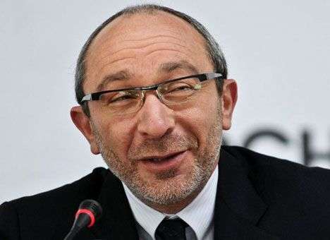 Дорогие часы и чужие квартиры: Появились декларации Кернеса и Парубия