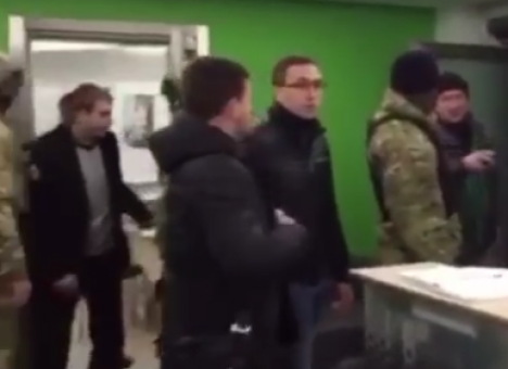 Появились кадры обыска в Госрезерве (ВИДЕО)