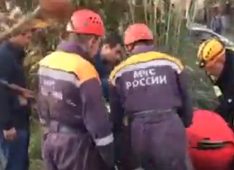 Первые кадры с места крушения вертолета в Сочи (ВИДЕО)