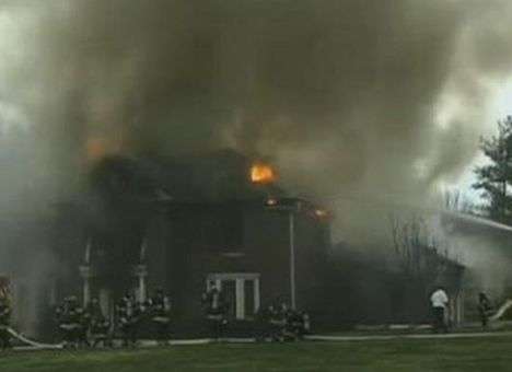 Загоревшийся гироскутер уничтожил особняк стоимостью $1 миллион