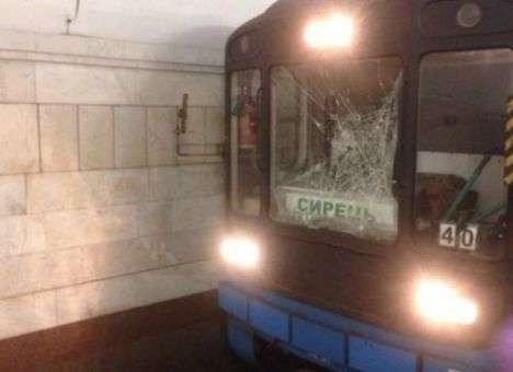 В киевском метро рассказали о самоубийце-неудачнике (ФОТО)