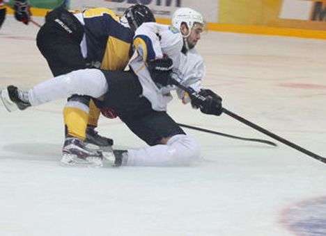 «Витязь» разгромил «Белый Барс»