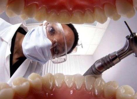 Как бороться с боязнью стоматологов, рассказали специалисты