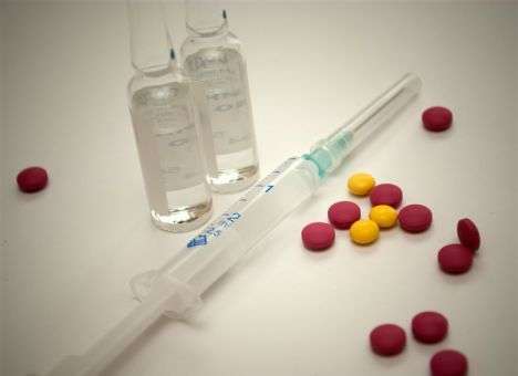 Известный врач пояснил, почему в Украине никто не знает о «специальных вакцинах»