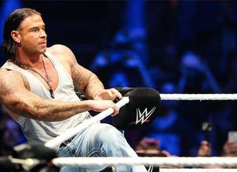 Экс-вратарь сборной Германии дебютировал в рестлинге (ВИДЕО)