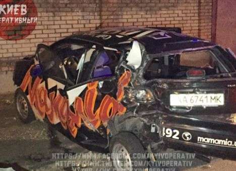 В Киеве сын нардепа устроил масштабное ДТП: Кадры с места аварии (ФОТО, ВИДЕО)