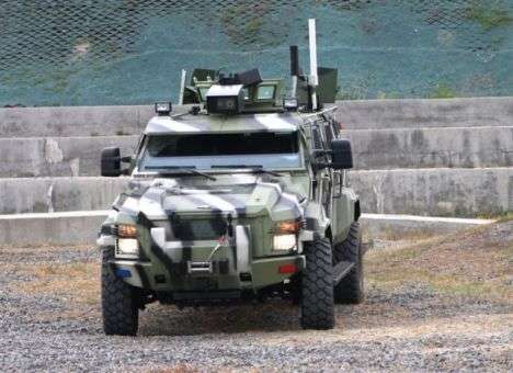 Опубликованы кадры первого украинского беспилотного броневика (ВИДЕО)