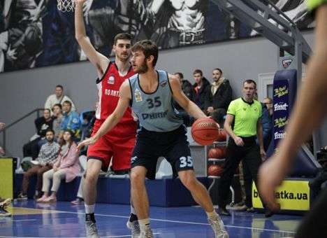 Семь клубов вышли в групповой раунд Кубка Украины по баскетболу