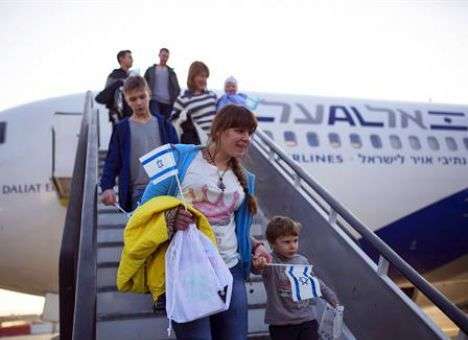 Тысячи украинцев и грузин просят об убежище в Израиле