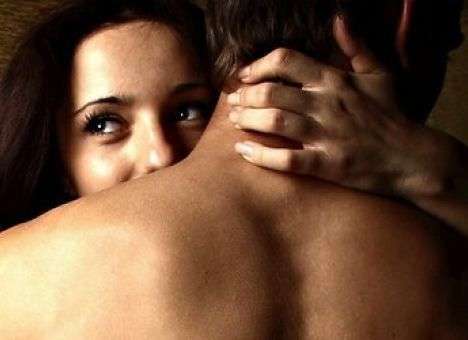 Эксперты назвали 7 вещей, о которых не стоит думать во время секса