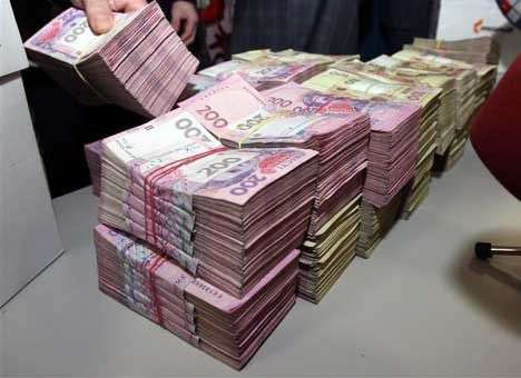 В «Ощадбанке» до сих пор находятся миллиарды  Януковича и Азарова