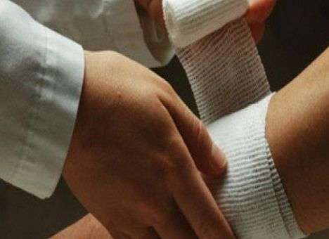 Медики создали повязку, способную заживлять раны