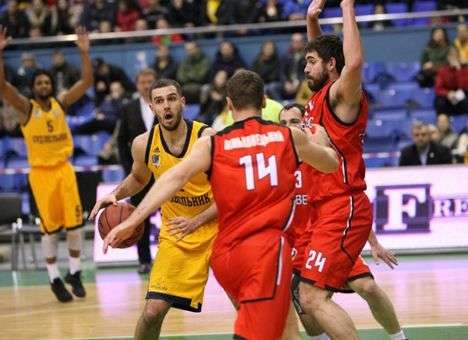 «Будивельник» проиграл «Кривбассу»