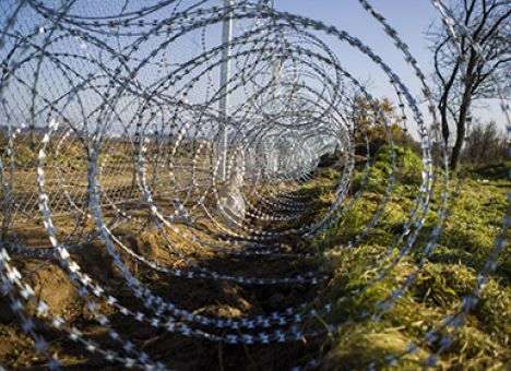 Латвия отгородится от Беларуси забором