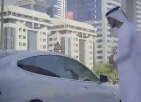 В Дубае начали тестировать авто без водителей (ВИДЕО)