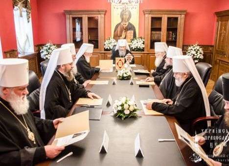 Синод УПЦ МП обратился к президенту с просьбой оградить церковь от политических спекуляций