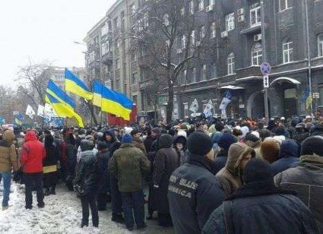 Митингующие снова собрались под Нацбанком