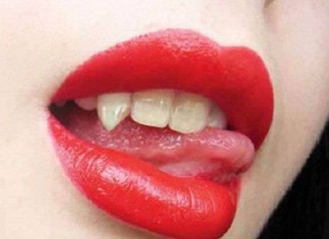 Как зубы влияют на сексуальную привлекательность человека, выяснили ученые