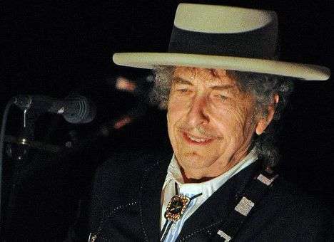 Дилан не приедет в Стокгольм за премией