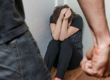 Домашнее насилие сделают уголовно наказуемым