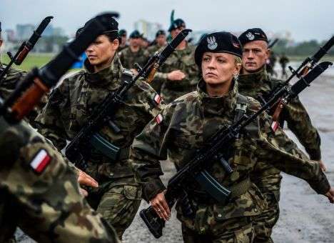 Польша закупит вооружения на миллиард евро